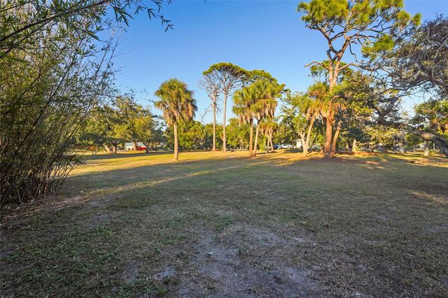 405 ESTIL DRIVE N, Nokomis, FL 34275