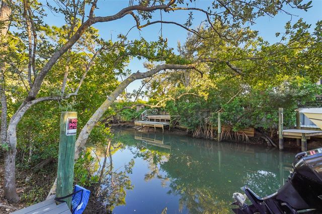 405 ESTIL DRIVE N, Nokomis, FL 34275