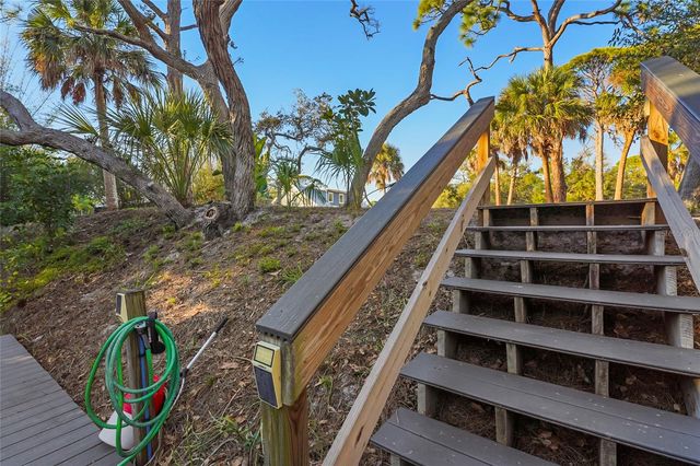 405 ESTIL DRIVE N, Nokomis, FL 34275