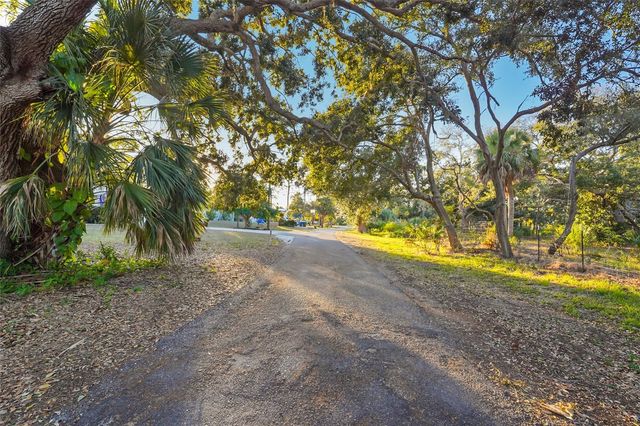 405 ESTIL DRIVE N, Nokomis, FL 34275