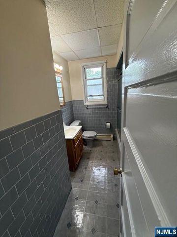 77 Washington Place, East Rutherford, NJ 07073