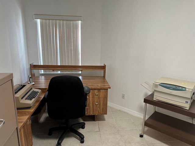 16323 SW 6th Street, Pembroke Pines, FL 33027