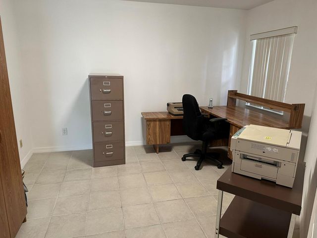 16323 SW 6th Street, Pembroke Pines, FL 33027