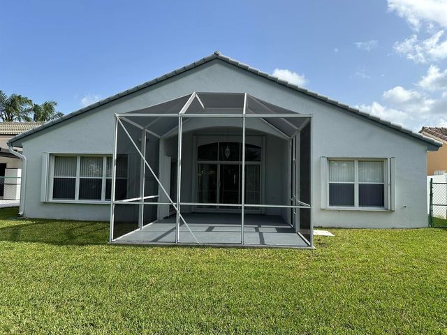 16323 SW 6th Street, Pembroke Pines, FL 33027
