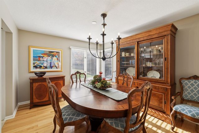 870 SE Walnut Ridge Drive, Waukee, IA 50263