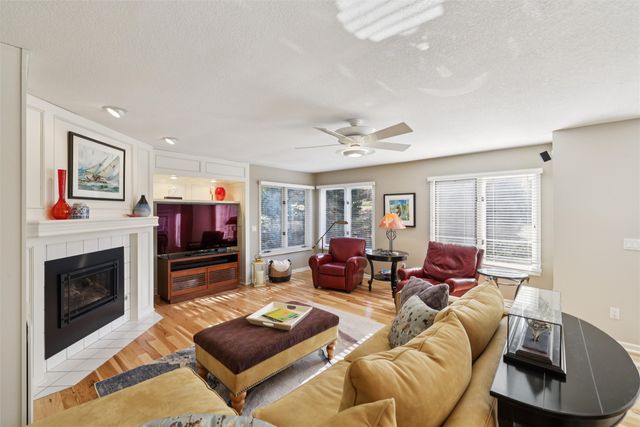 870 SE Walnut Ridge Drive, Waukee, IA 50263