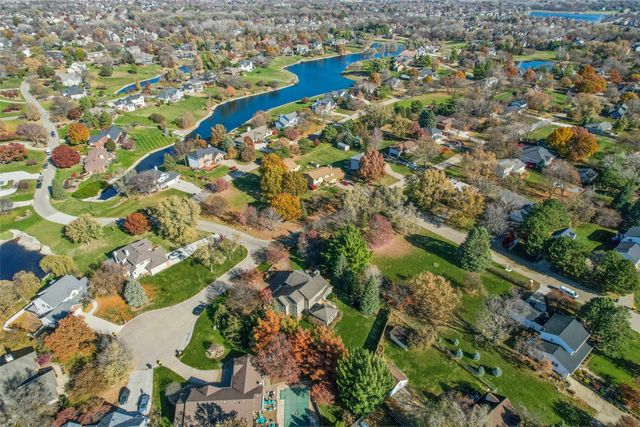 870 SE Walnut Ridge Drive, Waukee, IA 50263