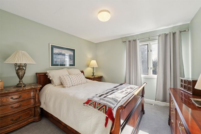 870 SE Walnut Ridge Drive, Waukee, IA 50263