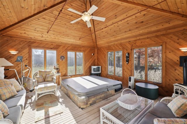 870 SE Walnut Ridge Drive, Waukee, IA 50263