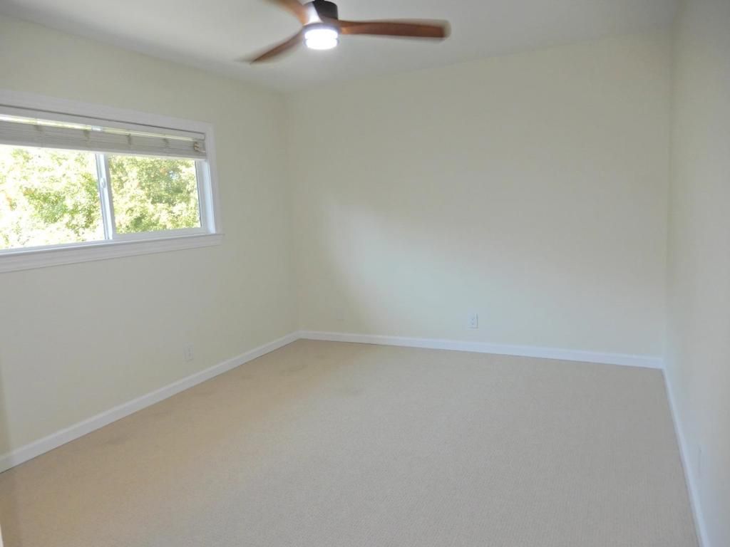 Image 18 of property listing at Address unavailable.