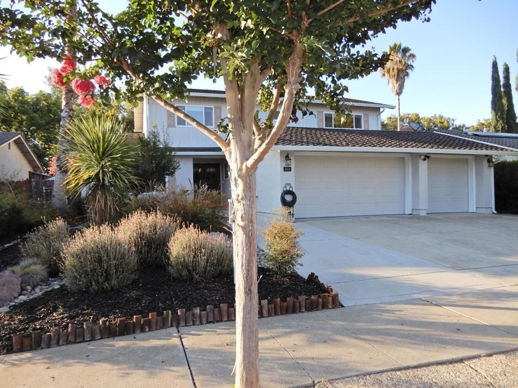 Image 2 of property listing at Address unavailable.
