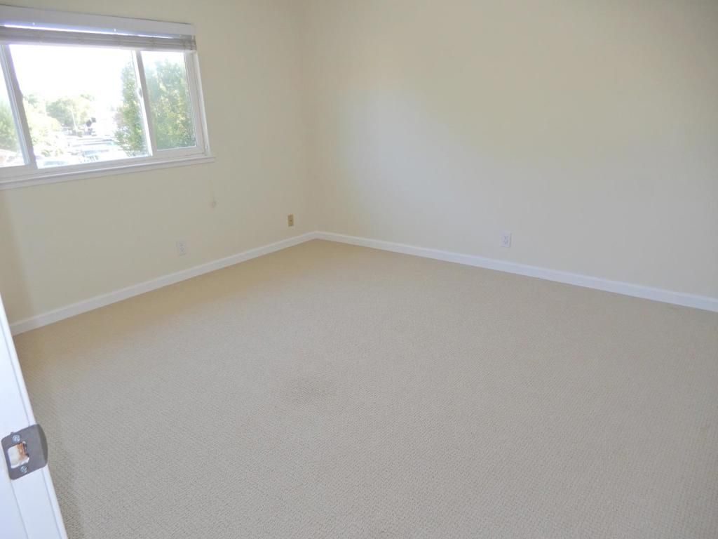 Image 20 of property listing at Address unavailable.