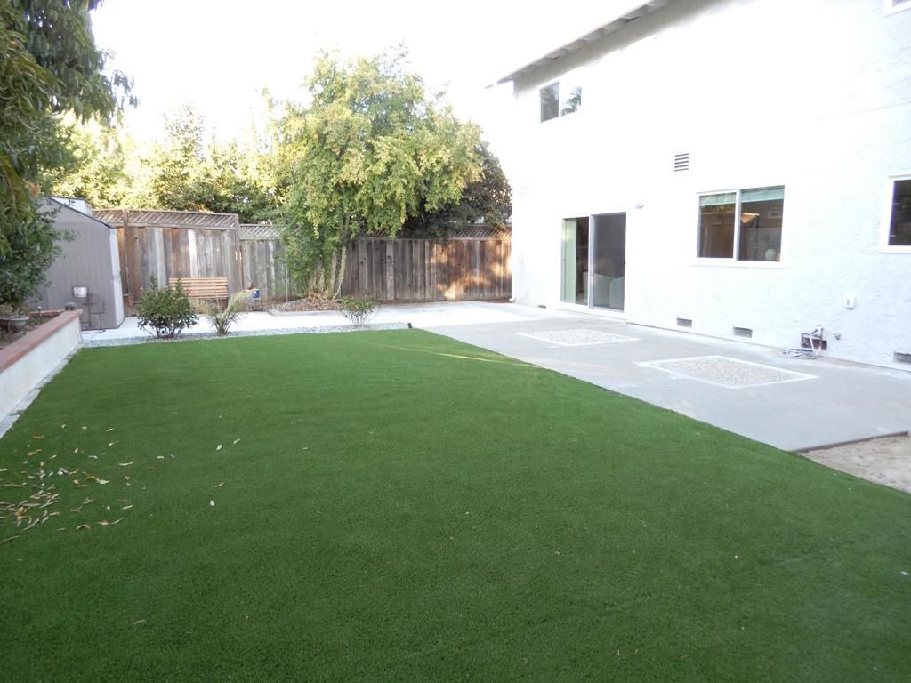 Image 21 of property listing at Address unavailable.