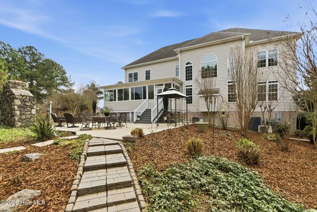 115 Rachels Point, West End, NC 27376