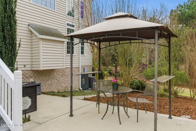 115 Rachels Point, West End, NC 27376