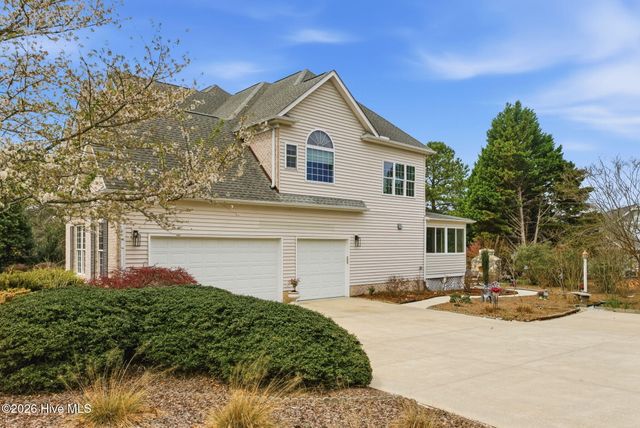 115 Rachels Point, West End, NC 27376