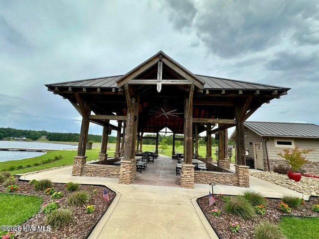 115 Rachels Point, West End, NC 27376