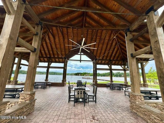 115 Rachels Point, West End, NC 27376