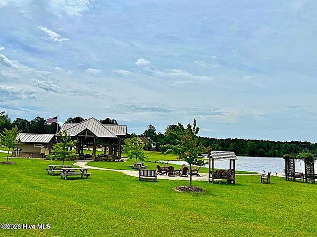 115 Rachels Point, West End, NC 27376