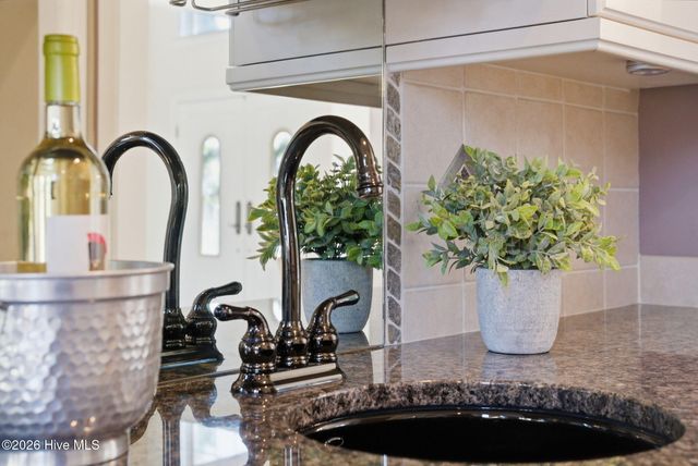 115 Rachels Point, West End, NC 27376