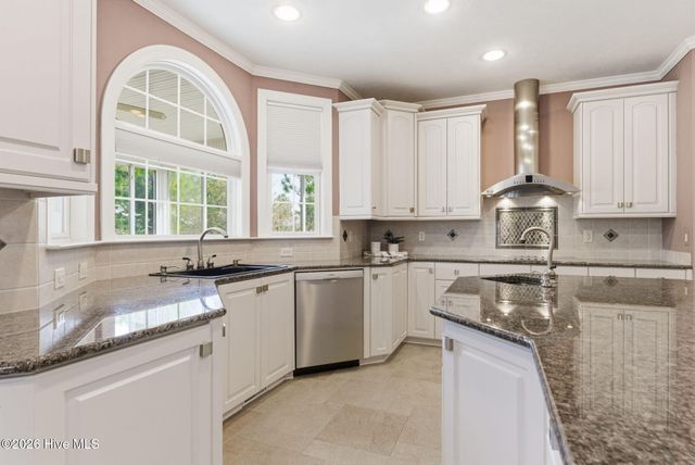 115 Rachels Point, West End, NC 27376