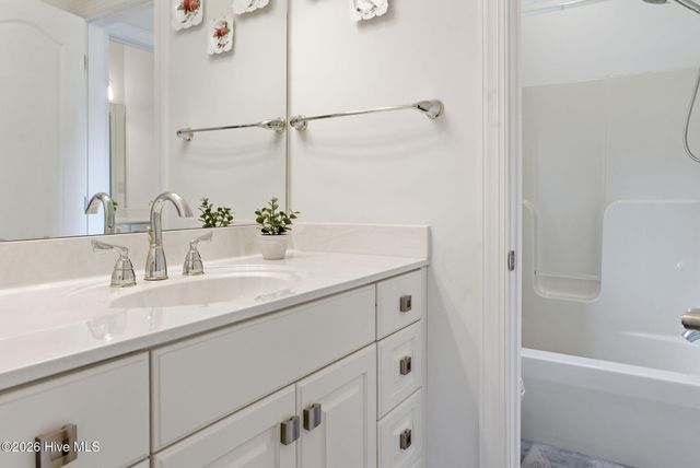 115 Rachels Point, West End, NC 27376