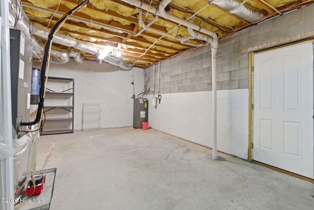 115 Rachels Point, West End, NC 27376