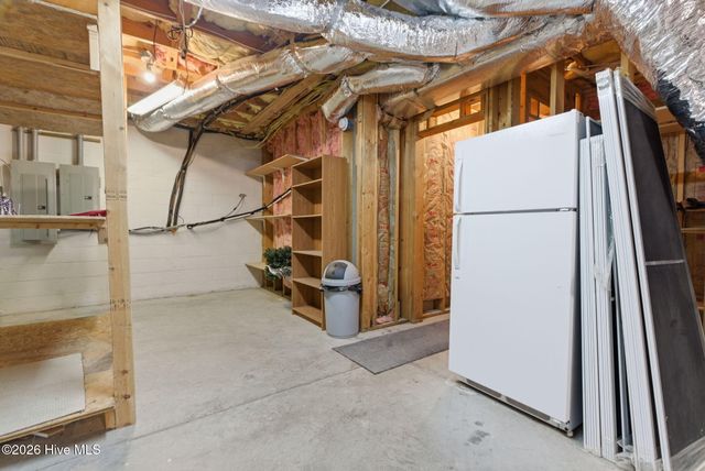 115 Rachels Point, West End, NC 27376