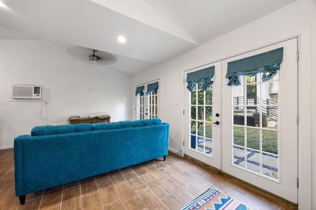 1906 Swift Boulevard, Houston, TX 77030