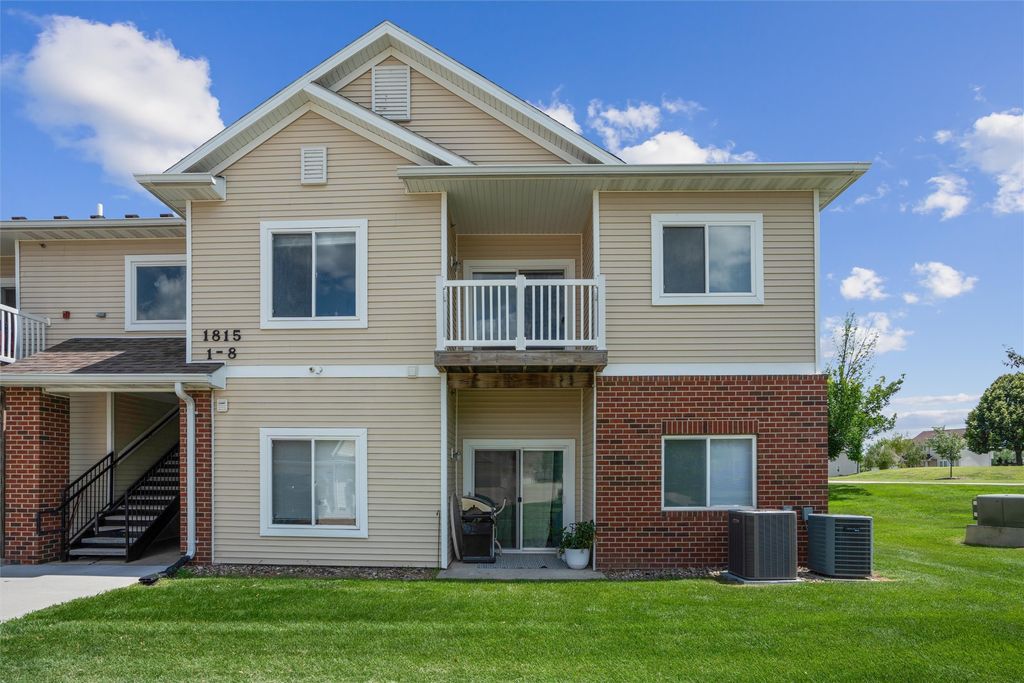 1815 SW White Birch Circle 3, Ankeny, IA 50023