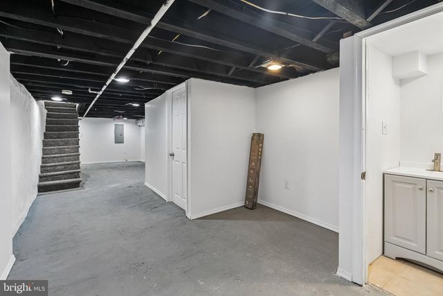 6829 CHEW AVE, Philadelphia, PA 19119