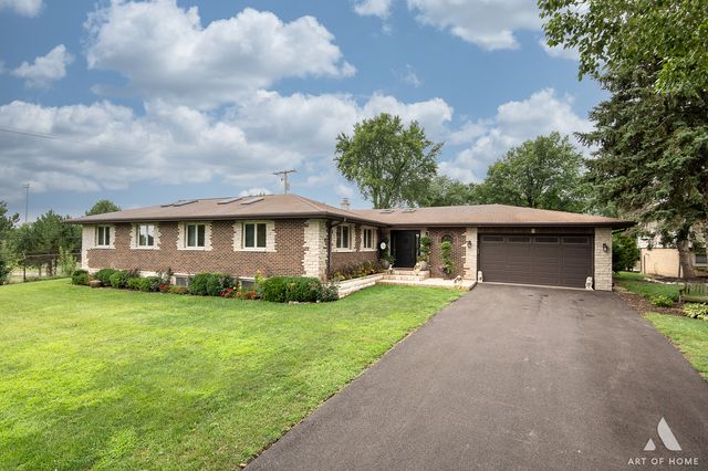 6N654 Harvey Road, Medinah, IL 60157