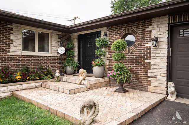 6N654 Harvey Road, Medinah, IL 60157