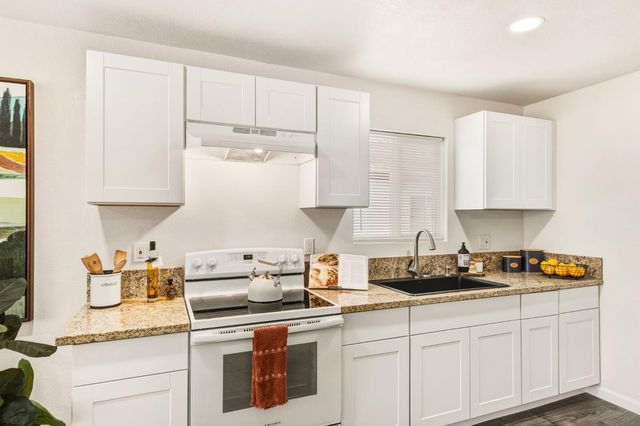 3813 25th Ave, Sacramento, CA 95820