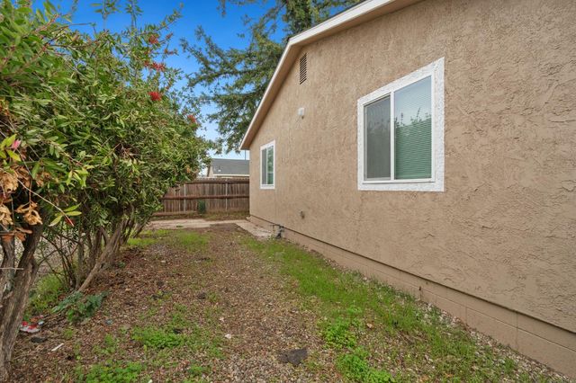 3813 25th Ave, Sacramento, CA 95820