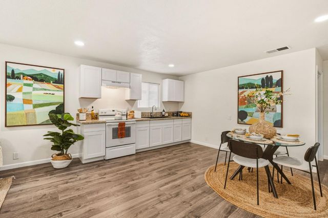 3813 25th Ave, Sacramento, CA 95820