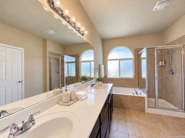 130 Golden Wren, San Antonio, TX 78253