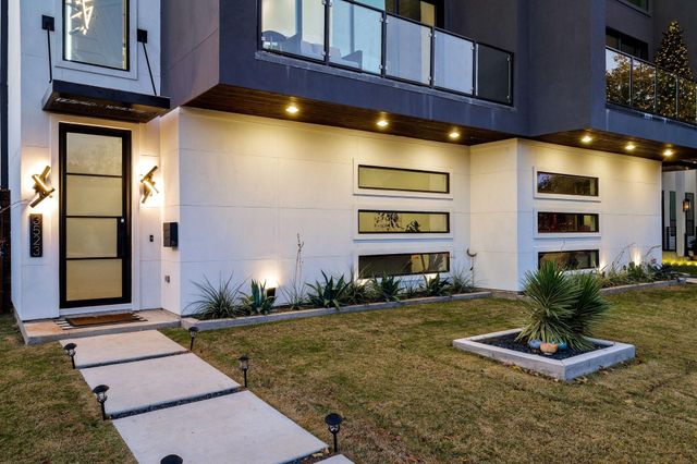 3523 N Versailles Avenue, Dallas, TX 75209