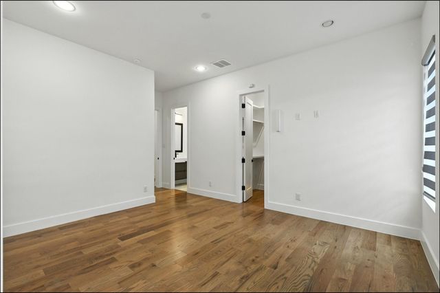 3523 N Versailles Avenue, Dallas, TX 75209