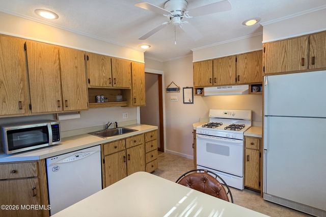 9 New York Avenue, Lavallette, NJ 08735