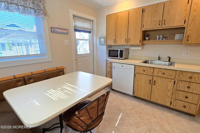 9 New York Avenue, Lavallette, NJ 08735