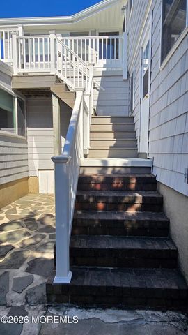 9 New York Avenue, Lavallette, NJ 08735
