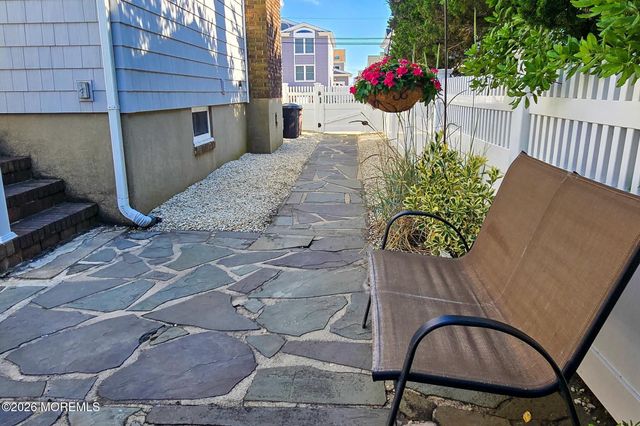 9 New York Avenue, Lavallette, NJ 08735