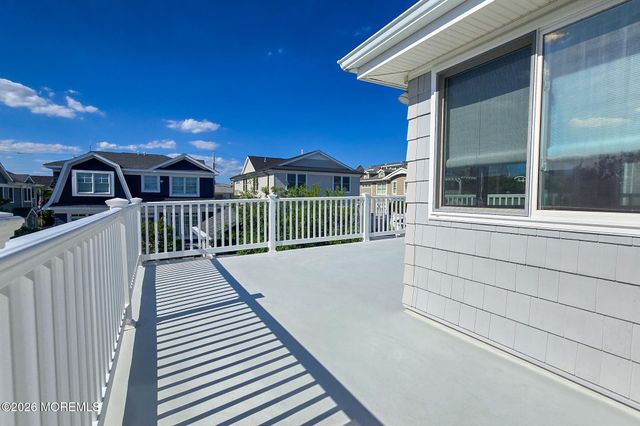 9 New York Avenue, Lavallette, NJ 08735