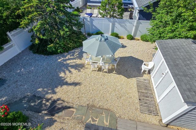 9 New York Avenue, Lavallette, NJ 08735