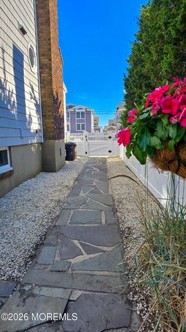9 New York Avenue, Lavallette, NJ 08735