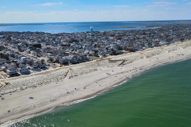 9 New York Avenue, Lavallette, NJ 08735