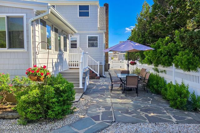 9 New York Avenue, Lavallette, NJ 08735