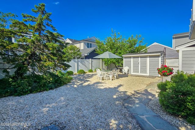9 New York Avenue, Lavallette, NJ 08735