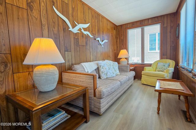 9 New York Avenue, Lavallette, NJ 08735